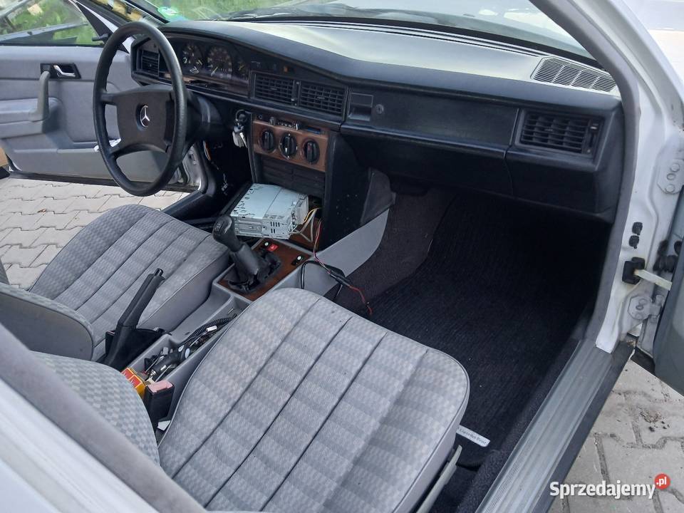 Mercedes 190e 20 benzyna w201 z klimatyzacja z 4/5 Wieliczka