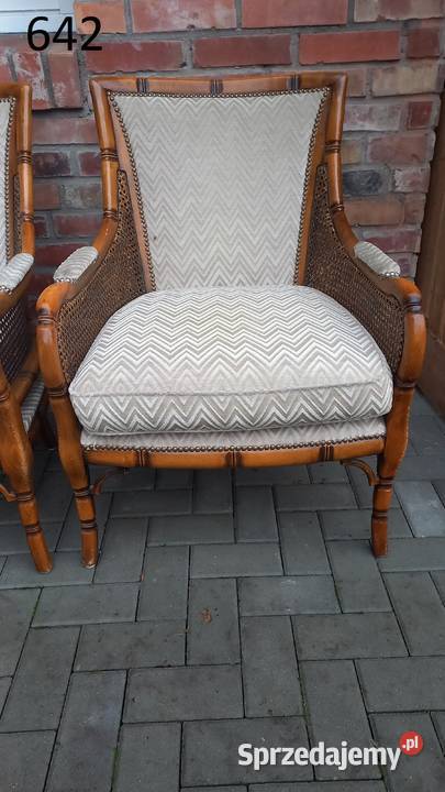 Fotel 2 orzechowy rattanowy z tapicerką beżową Gawroniec sprzedam