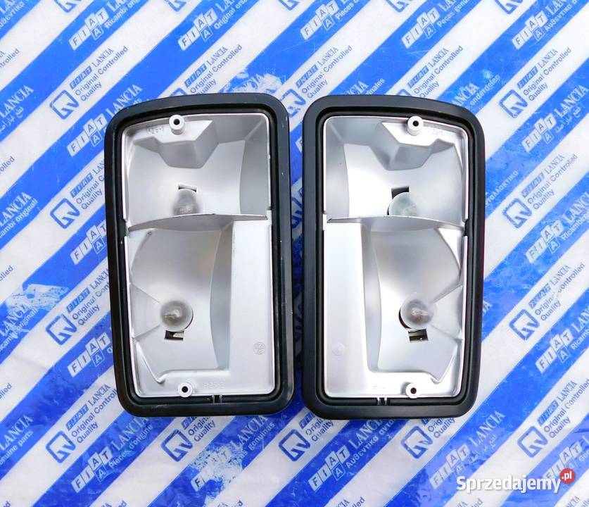 NOWE tylne lampy prawa lewa czarne FSM Fiat 126p