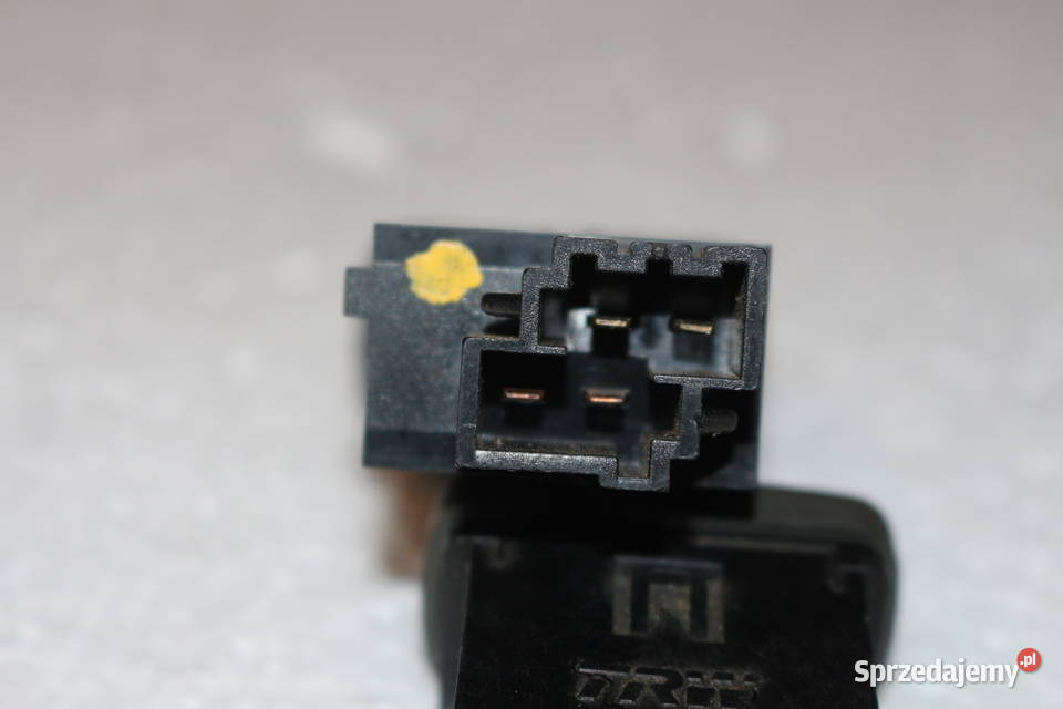 VOLVO S40 V40 PRZEŁĄCZNIK GRZANIA FOTELA PRAWY osobowe Prochowice