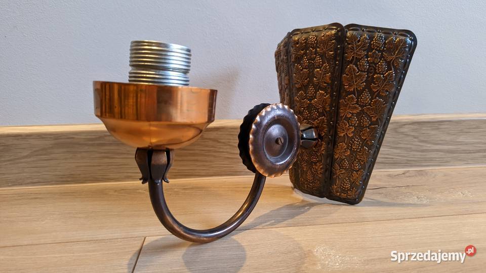 Kinkiet ręcznie robiony barwy miedzianej