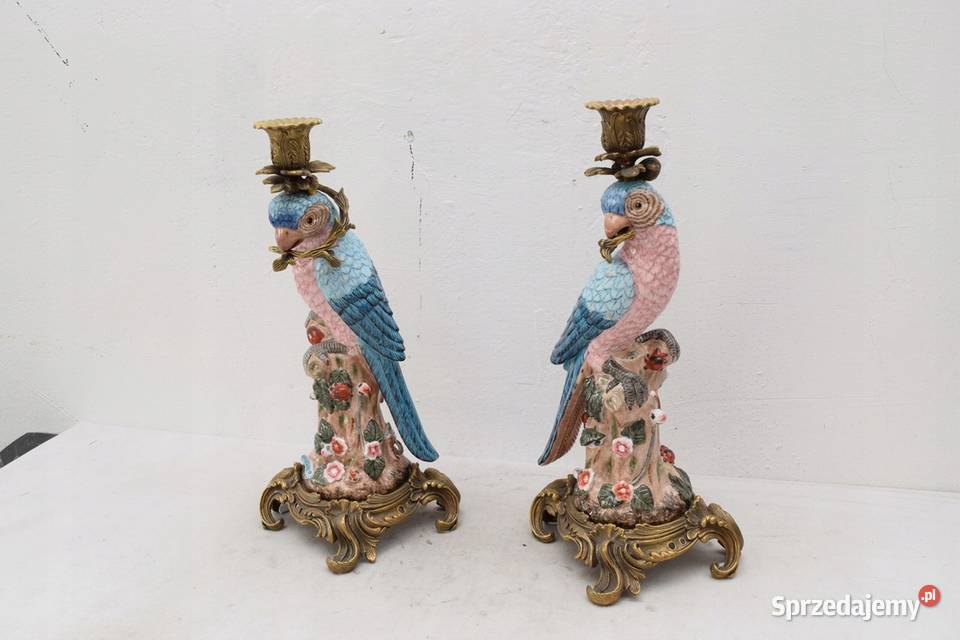 2 ŚWIECZNIKI PORCELANA BRĄZ PAPUGI OKUTE BRĄZEM Świeczniki