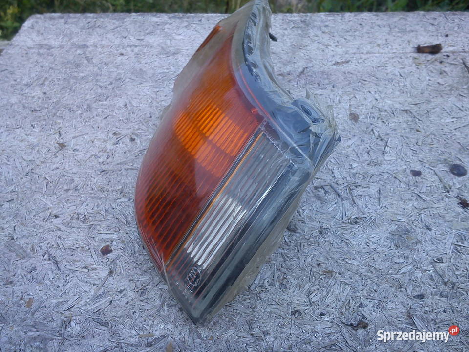 Mazda 323 Kierunkowskaz z pozycją prawy