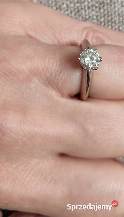 Pierścionek zaręczynowy bzłoto 750125ct GIA