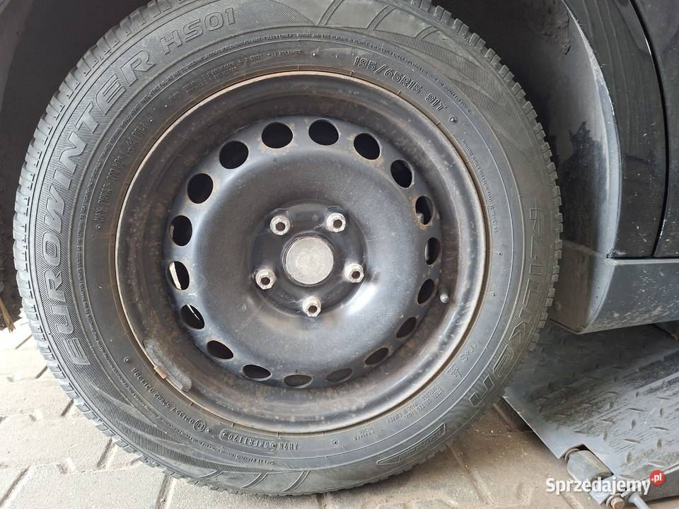 Opony zimowe Falken z felgami 195 65 r15 Samochodowe Zamość