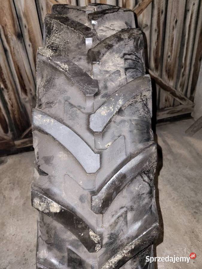Opona do ciagnika 32085 R34 nieuszkodzony Turek