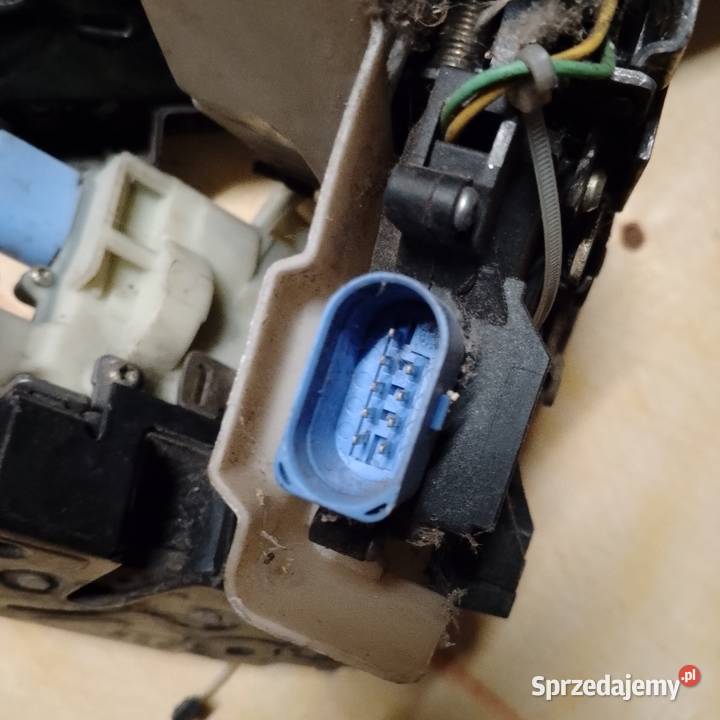 Zamek drzwi Audi VW Skoda Seat Rok produkcji 2000 Sawin