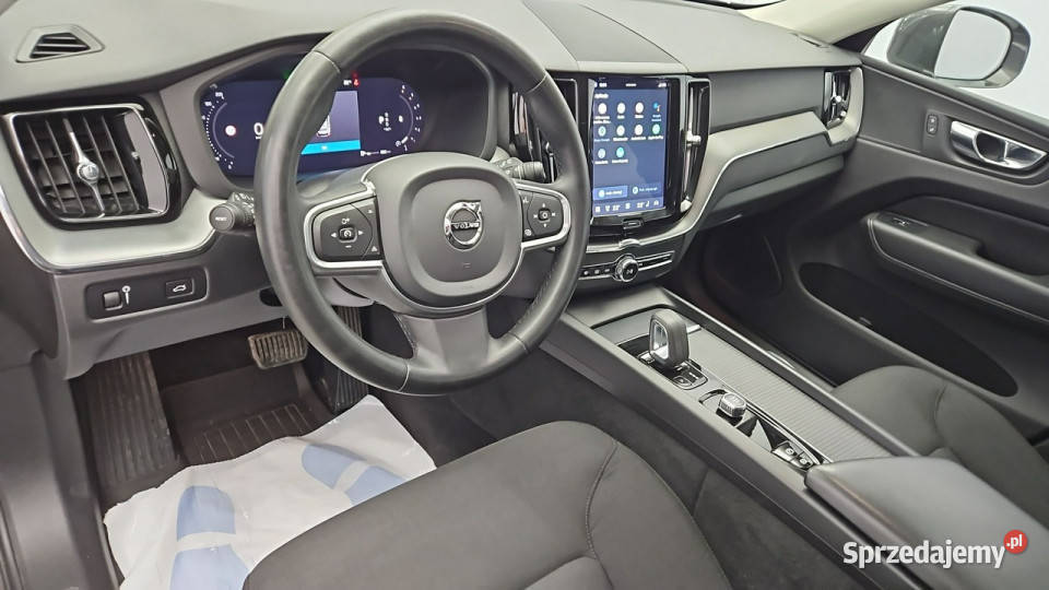 Volvo XC 60 B4 D Core aut Z Polskiego Salonu Zarejestrowany w Polsce sprzedam