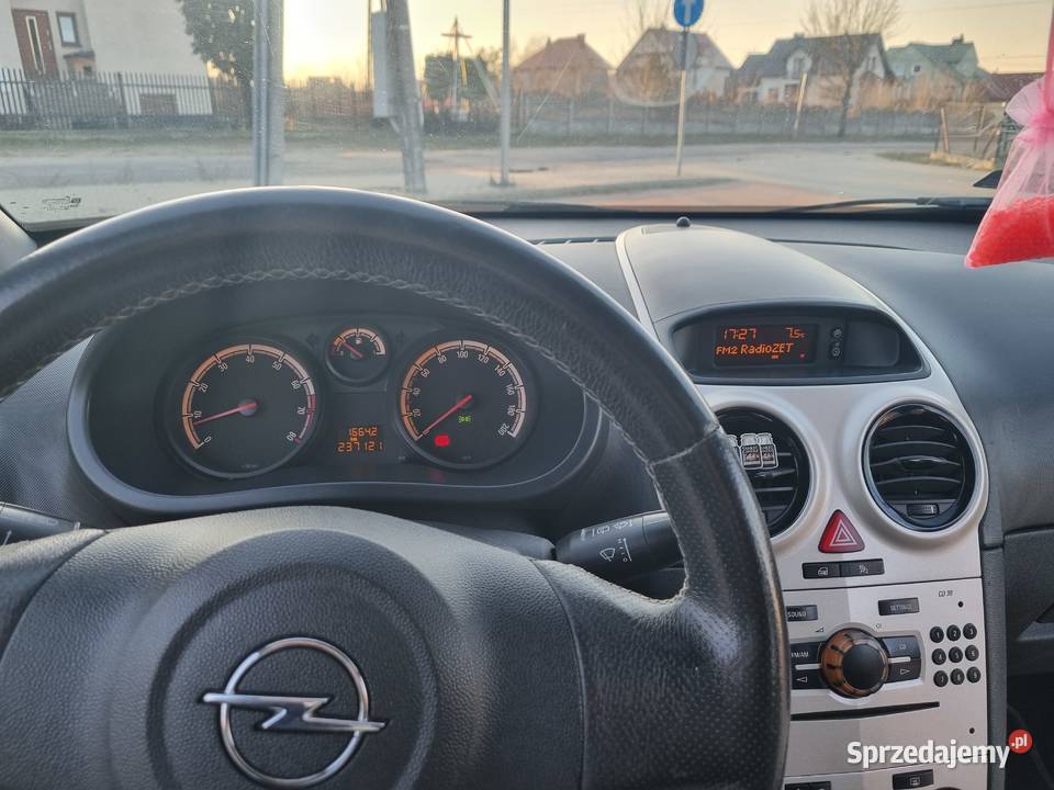 Opel Corsa 12 benzyna nieuszkodzony Samochody osobowe Czerwin