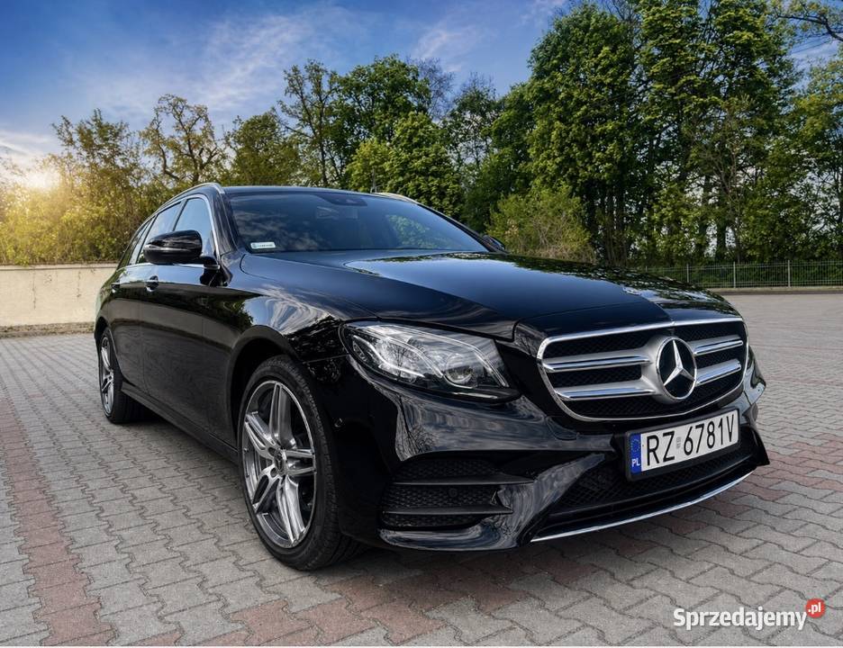 Mercedes E220d 4 matic AMG Niski przebieg salon