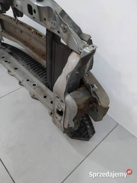 PAS PRZEDNI WZMOCNIENIE Toyota Yaris II 20052011