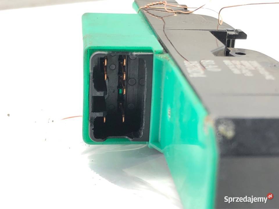 PRZEŁĄCZNIK SZYB SUZUKI JIMNY III 3799081A20 osobowe