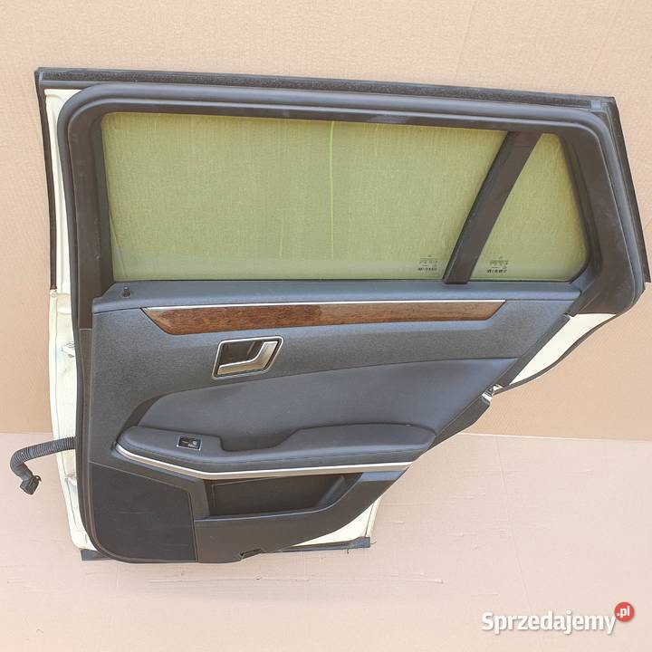 MERCEDES EKLASA W212 DRZWI PRAWY TYŁ KOMPLETNE osobowe Trzciel