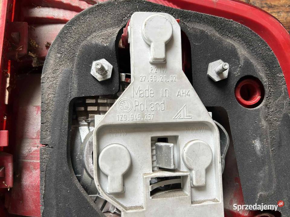 Lampy tył komplet Skoda Octavia 2 Kombi Ozorków sprzedam