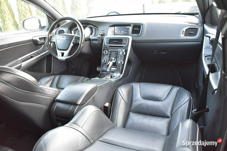 Volvo V60 20D4 190 RDesign Skóra Led Navi XENON Rok produkcji 2018 Nowe Kucice