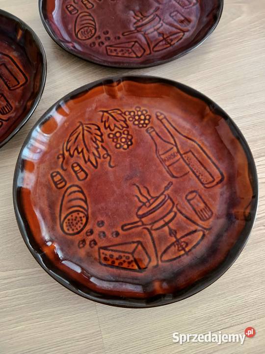 Zestaw brązowych talerzy śniadaniowych porcelit Kraków