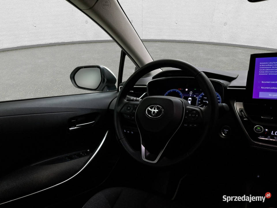 Toyota Corolla Seria E16 2012 Sedan / Limuzyna dolnośląskie Komorniki sprzedam