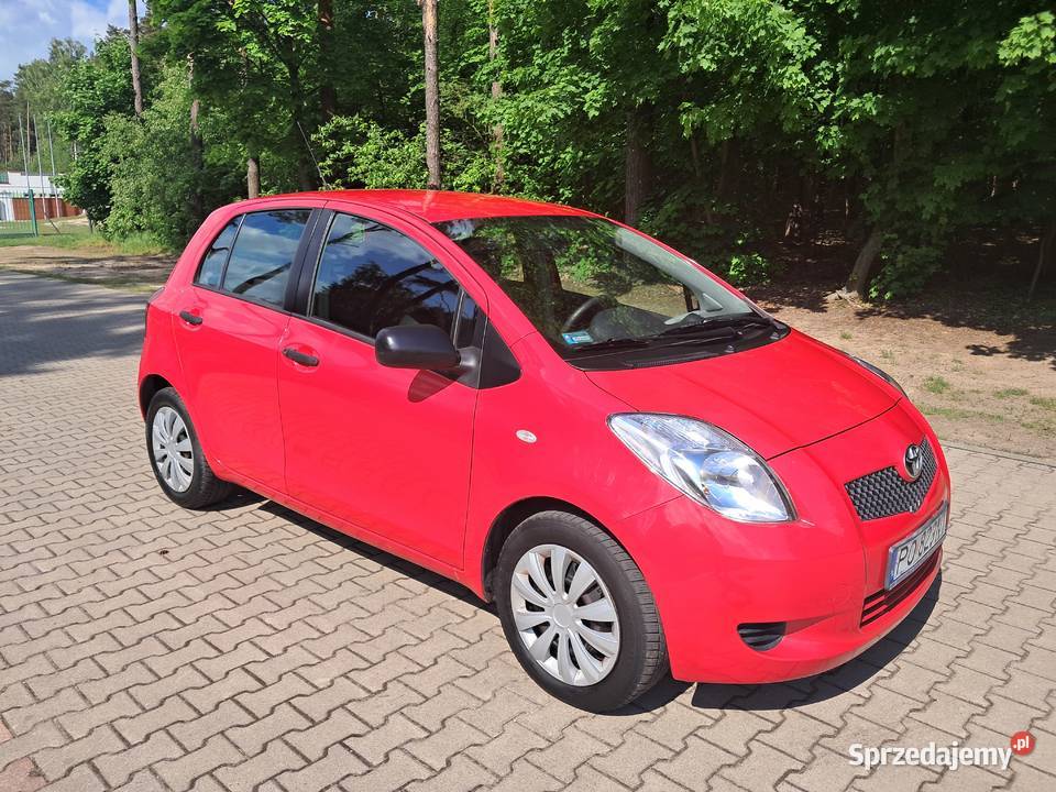 Ładna toyota yaris nieuszkodzony Żerków sprzedam