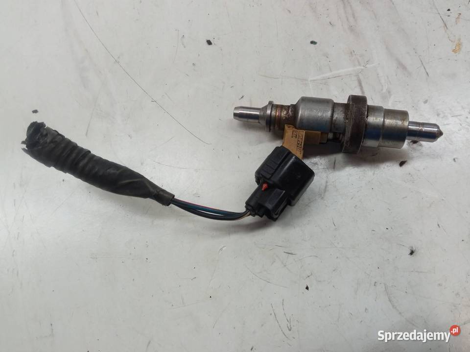 WTRYSKIWACZ ADBLUE 003102F 2371026011 Toyota