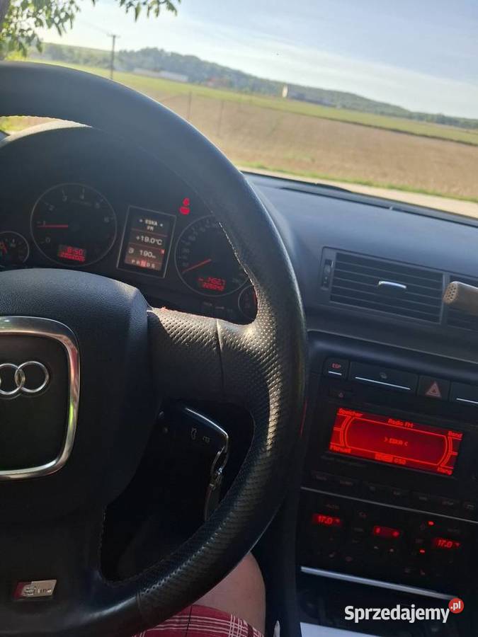 Sprzedam Audi a4b7 podgrzewane fotele lubelskie Goraj