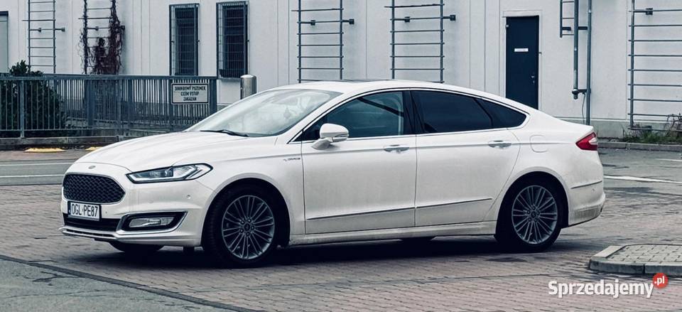 Ford mondeo vignale hybryda full nieuszkodzony