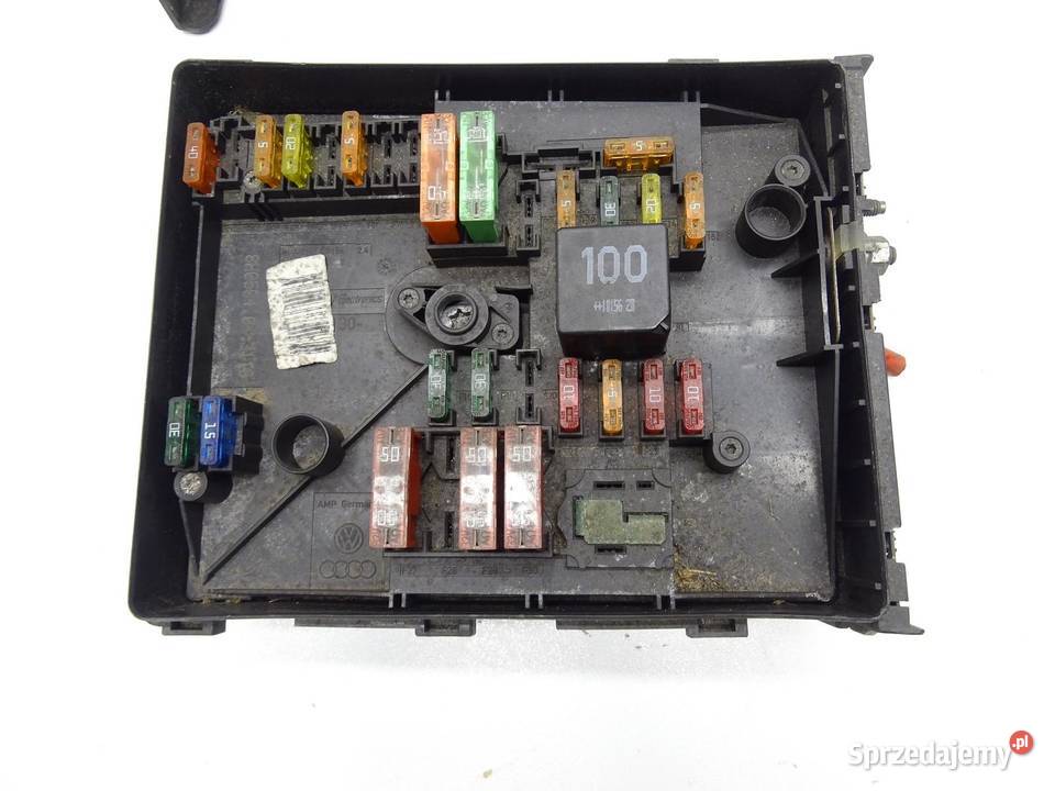 SKRZYNKA BEZPIECZNIKÓW 1K0937125D A3 8P LEON II