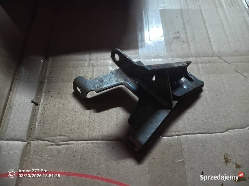 Mocowanie podłokietnika skoda octavia 1