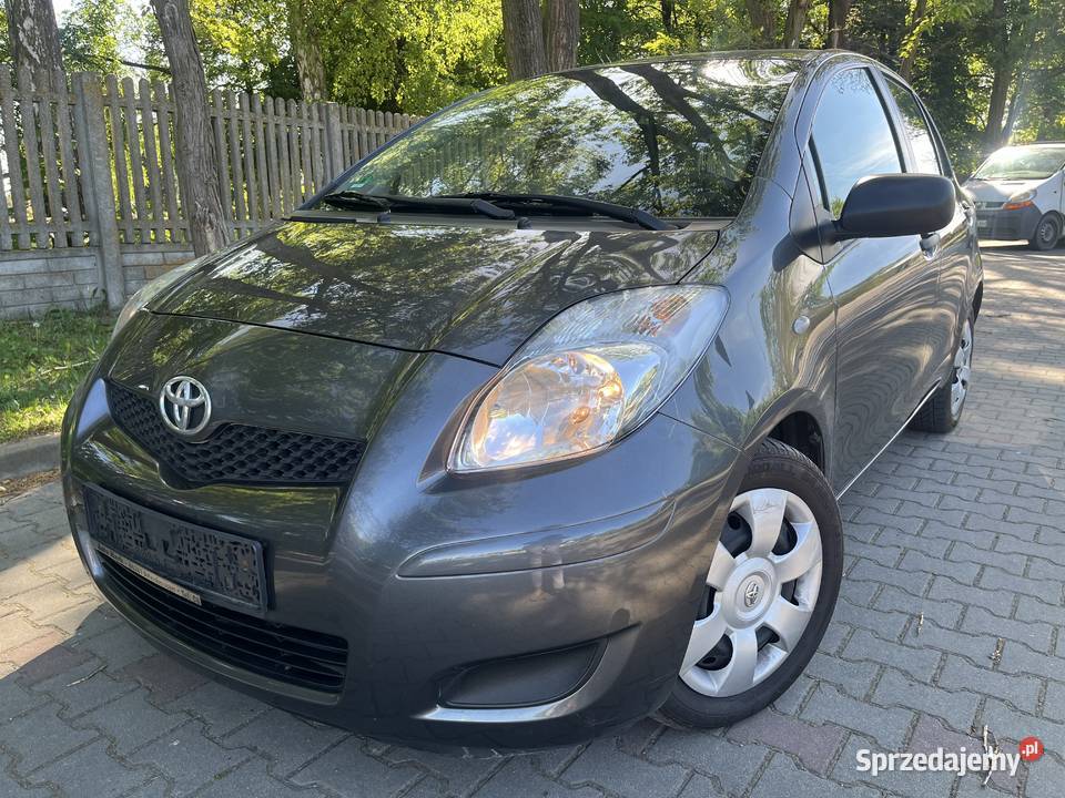 TOYOTA YARIS 2009 13 BENZYNA benzyna Ostrowiec Świętokrzyski