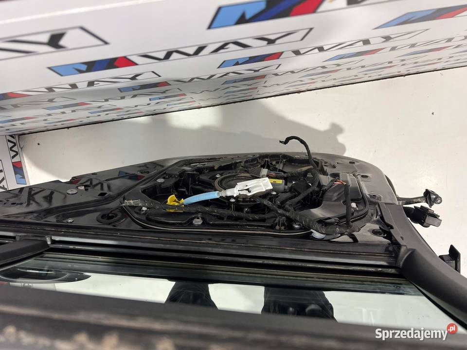 BMW F40 DRZWI PRAWY TYŁ TYLNE PRAWE 668 SCHWARZ osobowe