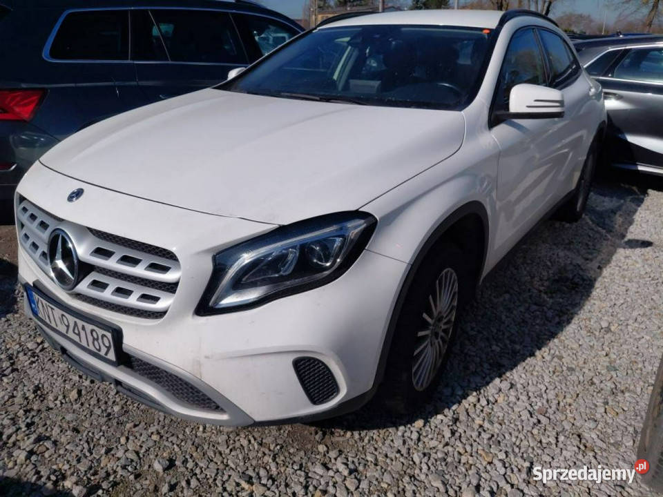 Mercedes GLA 180 Komorniki