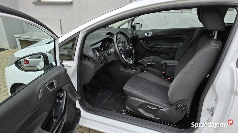 Ford Fiesta 15 TDCi Ambiente 2015r 14 900 PLN 75KM Nowy Świętów