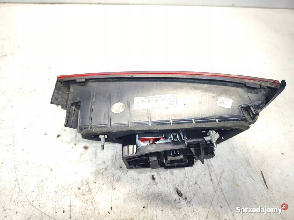 LAMPA LEWY TYŁ W KLAPĘ AUDI A3 8V SEDAN CABRIO