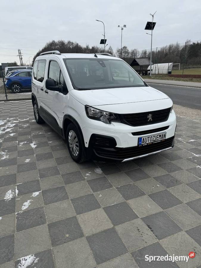Peugeot Rifter 7 osób2019poj 12 benzynaprzebieg Ciechocinek
