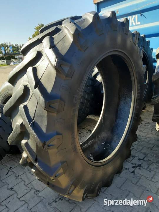 2x Opona używana rolnicza 48070R38 PIRELLI TM700 Opony rolnicze Zaścianki sprzedam