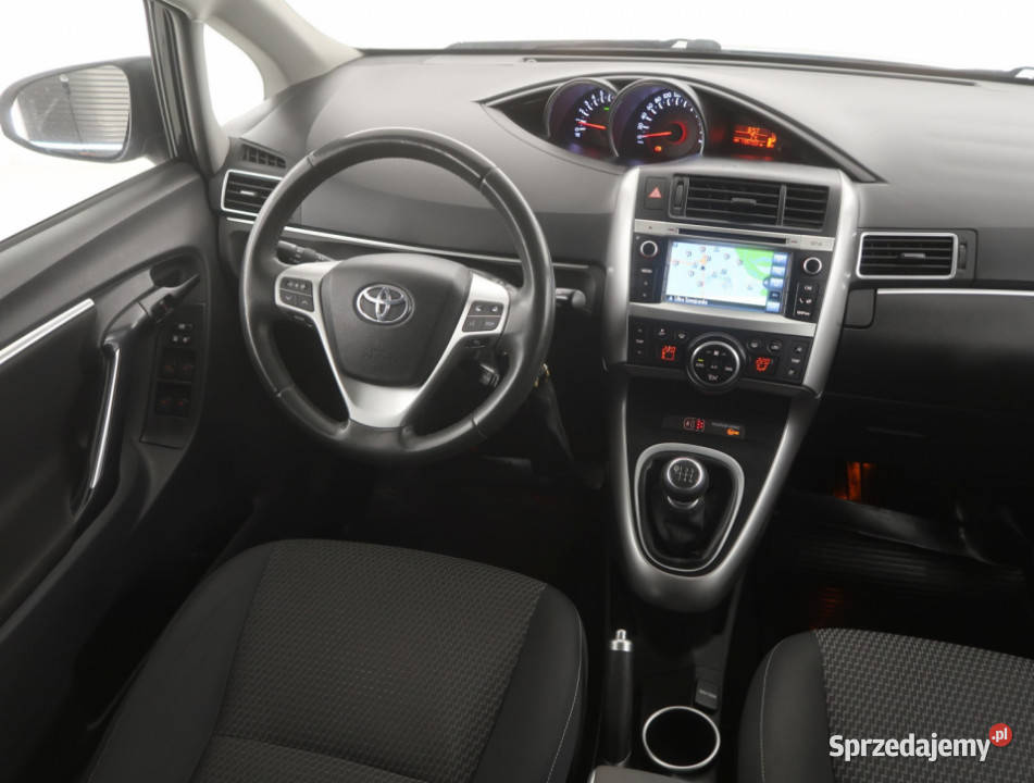 Toyota Verso 18 Valvematic relingi dachowe Bielany Wrocławskie