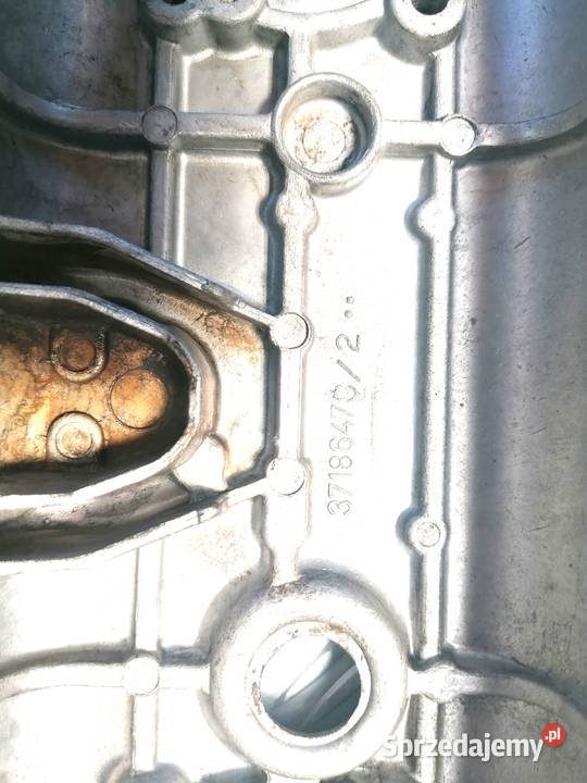 Pokrywa zaworów Perkins 6354 6372 Massey Siemiatycze
