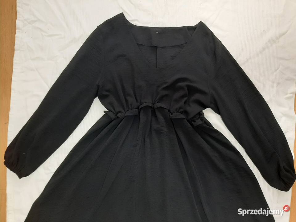 Sukienka czarna wieczorowa Inny materiał Rawicz sprzedam