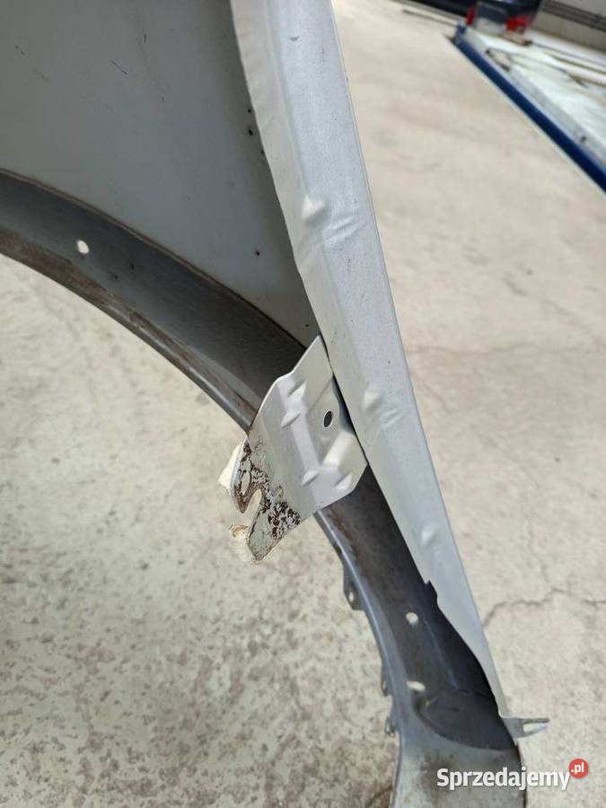 Błotnik prawy Dacia stepyey ładny orginalny Rzeszów