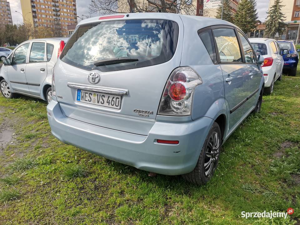 7 osobowa Toyota Corolla Verso z Niemiec wersja lakier metallic Tarnów