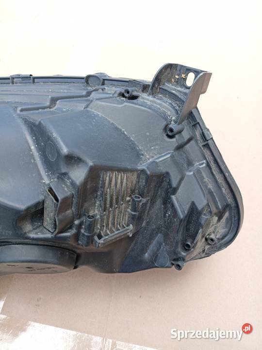 reflektor prawy Renault Captur sprzedam