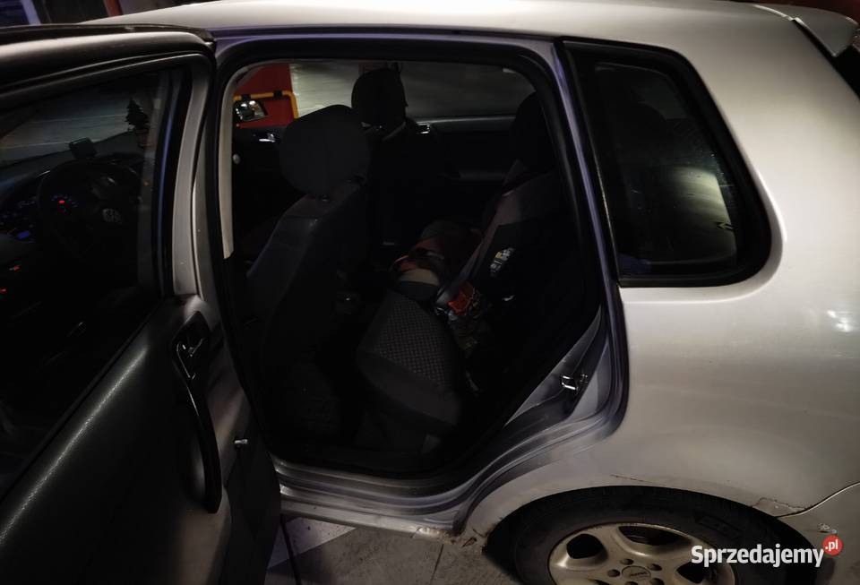 Polo IV Zamiana na Insygnia uszkodzona do Rok produkcji 2002 Bełchatów