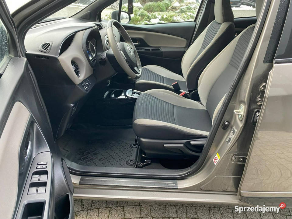Toyota Yaris HYBRID kamera klimatronic navi Żory