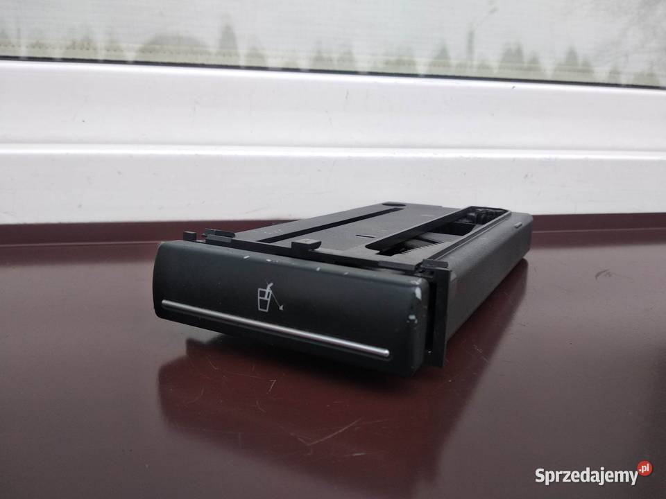 Audi A3 8P cupholder uchwyt na kubki 8P0862534 osobowe Sieradz