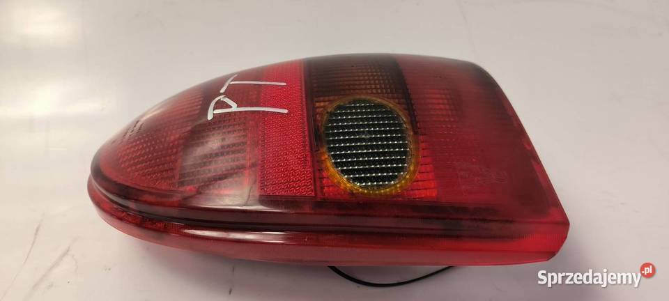 LAMPA PRAWA TYŁ OPEL CORSA B