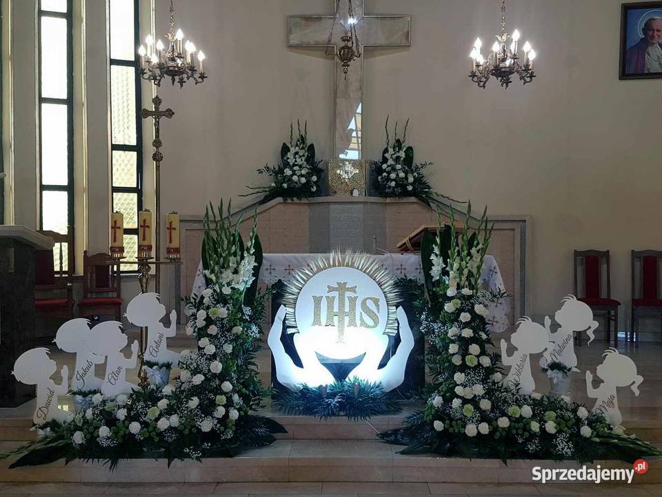 Hostia w dłoniach Dekoracja kościoła na Pierwszą Pozostałe Jasienica Rosielna sprzedam