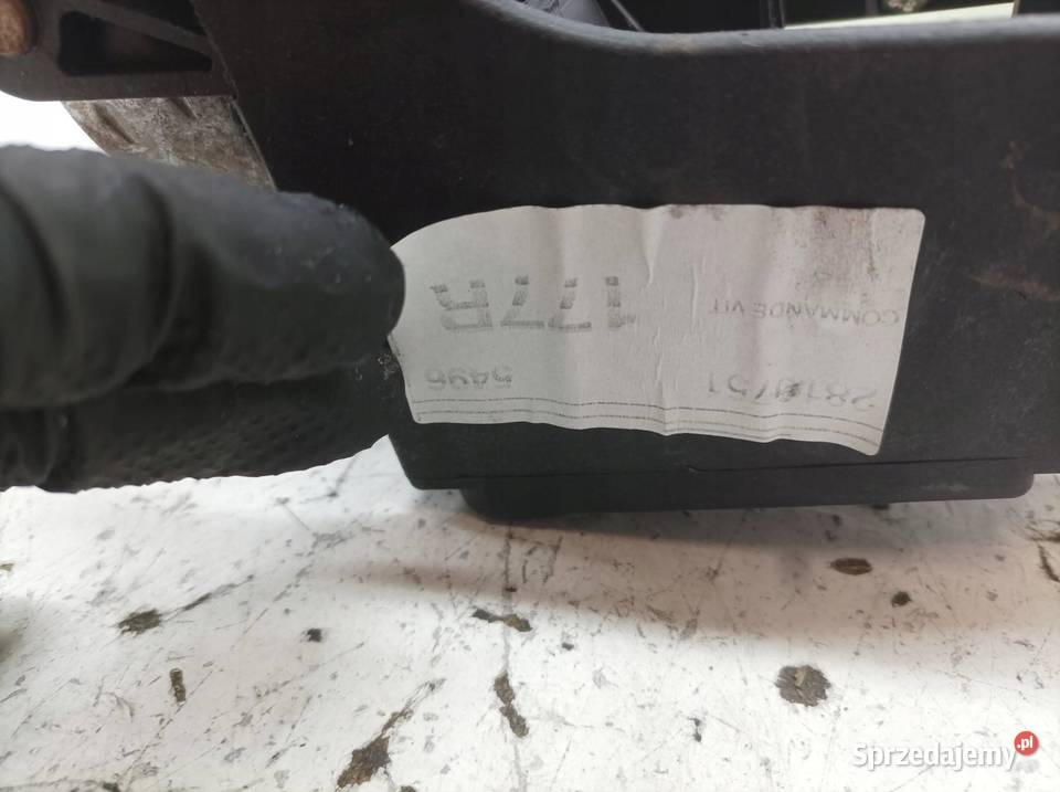 LEWAREK SKRZYNI BIEGÓW WYBIERAK MANUAL 15 DCI Rok produkcji 2018 Pozostałe