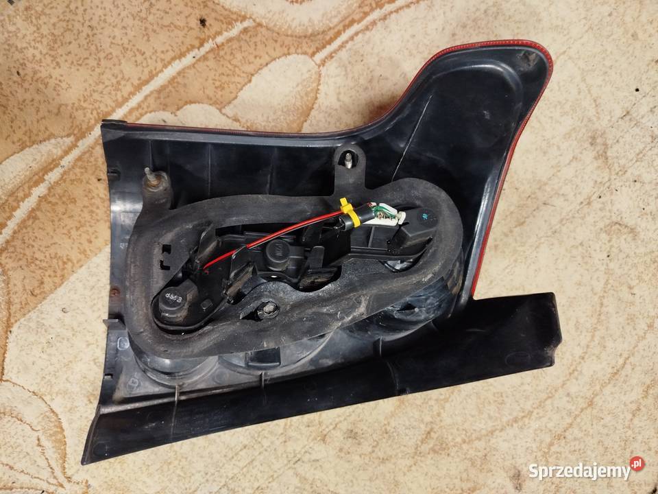 Lampa prawa tył Toyota Avensis T25 kombi Lampy tylne Sokołów Podlaski