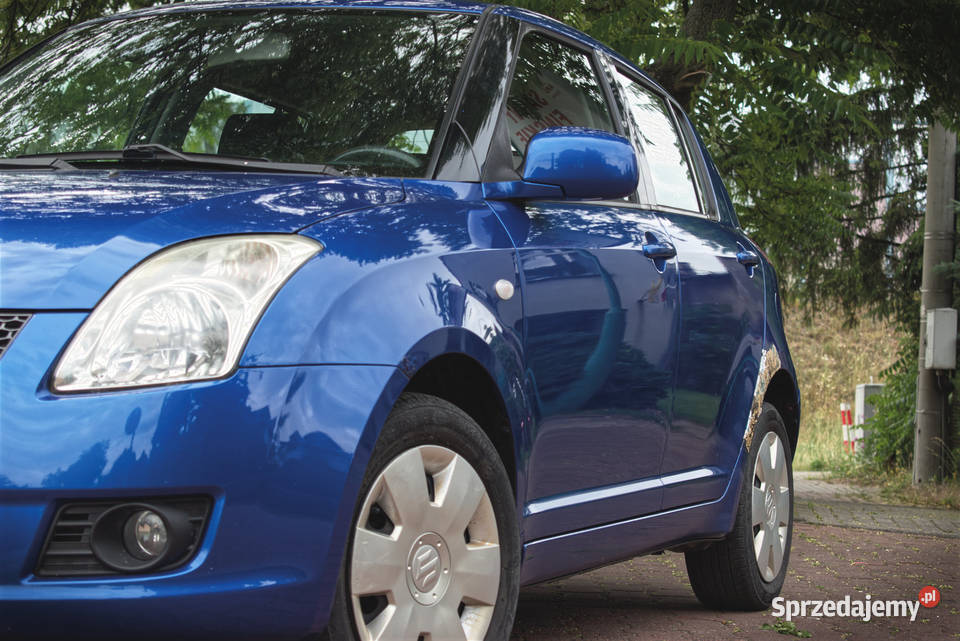Suzuki Swift 13 GL Deluxe 4WD 2010 wielkopolskie Poznań
