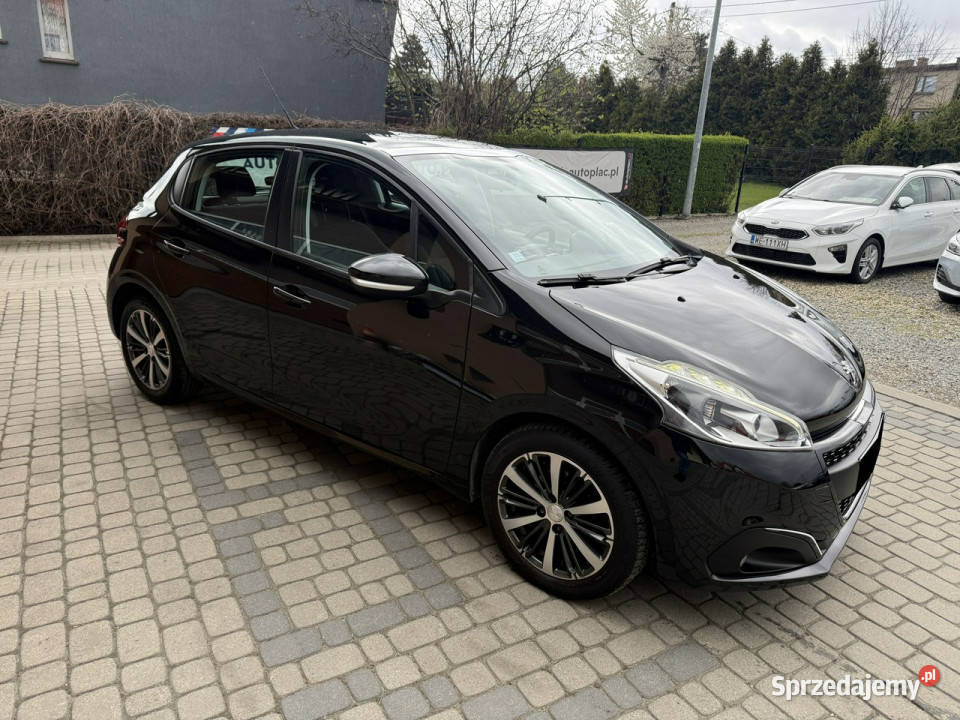 Peugeot 208 12 82 Klimatronik Navi Kamera serwisowany w ASO Orzech