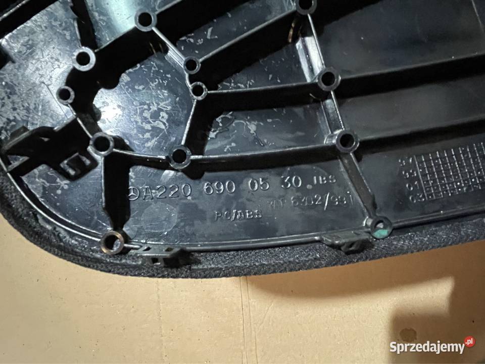 Polka trzecie światło stop A2206900530 mercedes Rok produkcji 2005 Szczecin